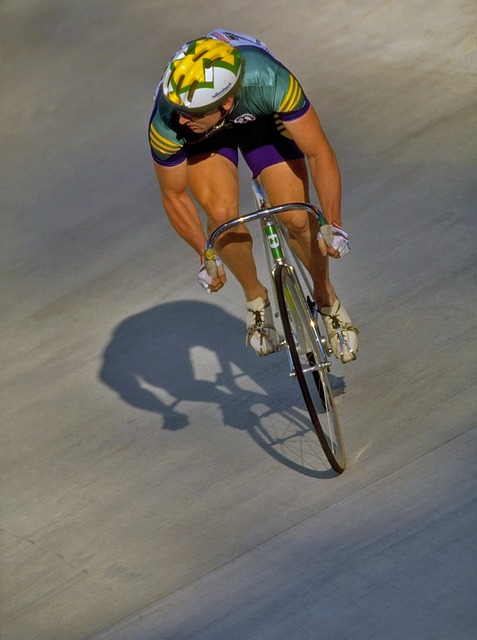 试图利用门 试图利用门